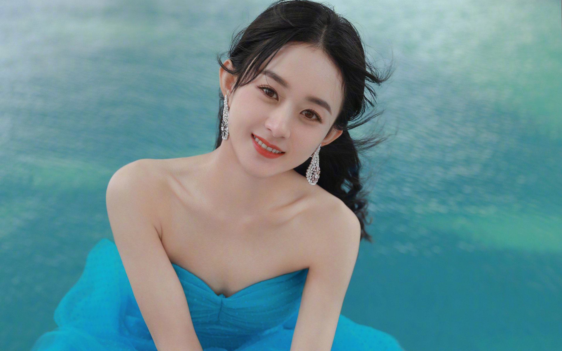 希腊女篮在欧洲锦标赛中再夺金牌，传统强队不倒决心坚如磐石，希腊男篮欧锦赛